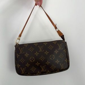 Louis Vuitton Monogram Pochette